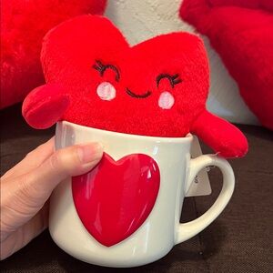 1180**Red Heart Plush Mug Set